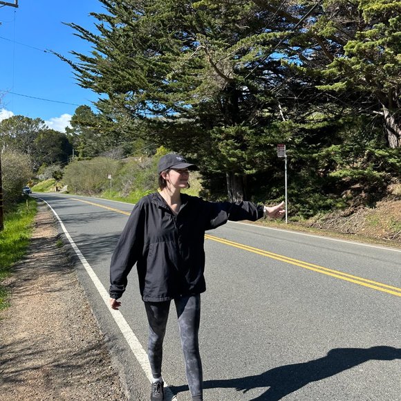 Meet your Posher, Julia - Picture 3 of 5